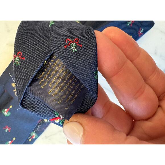 Navy Blue Red Brooks Brothers Makers Christmas Holiday Noel Tie Candle - Picture 4 of 6